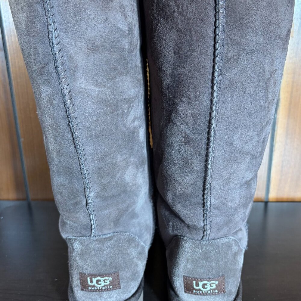 UGG Women's Classic Tall II Chocolate Brown Boots Sz 8 - EUC - Picture 6 of 9